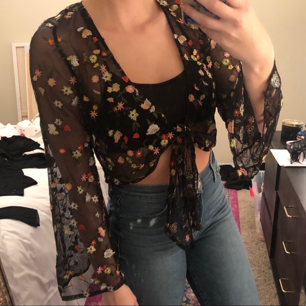 NWOT Sheer Tie Embroidered floral top